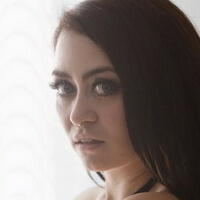 Rowina_offical Nua