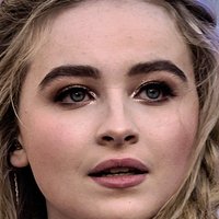 Sabrina Carpenter Nua