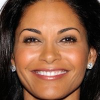 Salli Richardson-Whitfield Nua