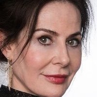 Sally Dexter Nua