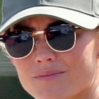 Sam Frost Nua