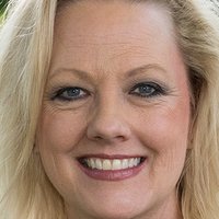 Sara Amundson Nua