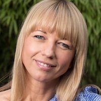 Sara Cox Nua