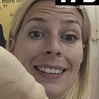 Sara Pascoe Nua