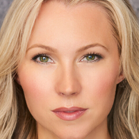 Sara Sanderson Nua