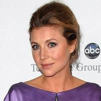 Sarah Chalke Nua