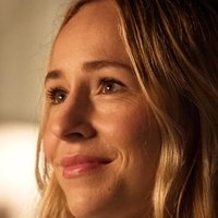 Sarah Goldberg Nua