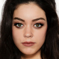 Sarah Hyland Fake Nua