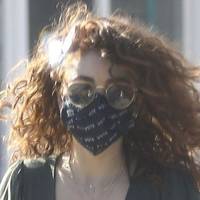 Sarah Hyland Nua