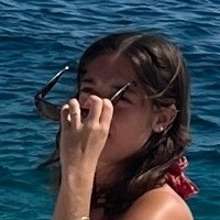 sarahzlatka Nua