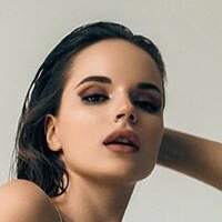 Sasha Spilberg Nua