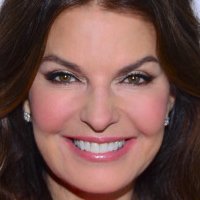 Sela Ward Nua