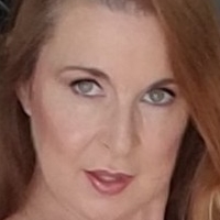 Sharon Janney Nua