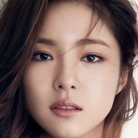 Shin Se-kyung Nua