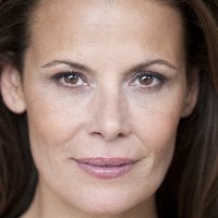 Simone Dericks Nua