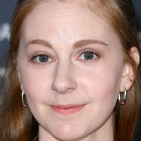 Simone Giertz Nua