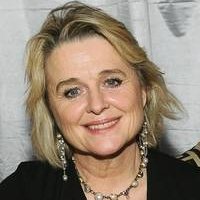 Sinéad Cusack Nua