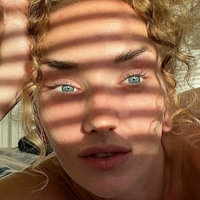 SofiaDark Nua