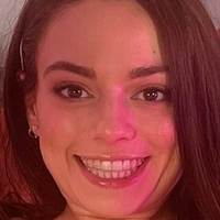 Sophia Burns Nua
