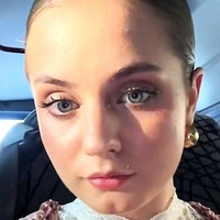 Sophie Breuer Nua