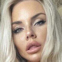 Sophie Hosking Nua