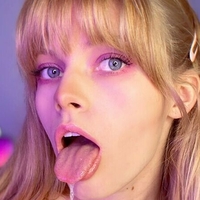 Sophie Sparks Nua
