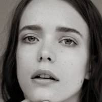 Stacy Martin Nua
