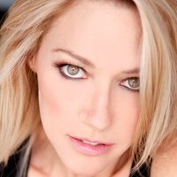 Stephanie Sanditz Nua