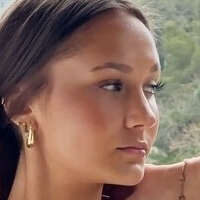 Stephanie Zustovich Nua