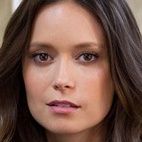 Summer Glau Nua