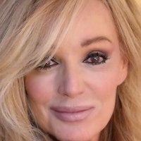 Susan Anton Nua