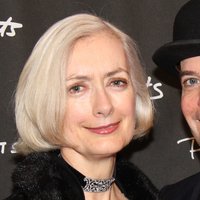 Susan Lyons Nua