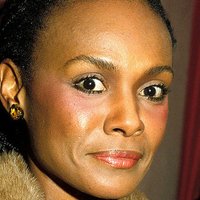 Tamara Dobson Nua