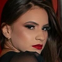 Tayna Tavares Nua