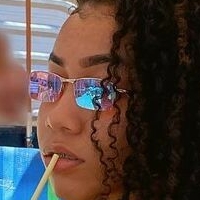 Thaís Santos Nua