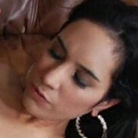 Tia Cyrus Nua