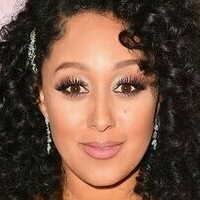 Tia & Tamera Mowry Nua