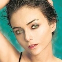 Tilya Damla Soenmez Nua