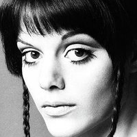 Tina Aumont Nua
