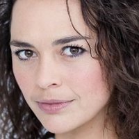 Tinarie Van Wyk-Loots Nua