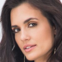 Torrey DeVitto Nua