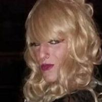 trans-lola-perron Nua