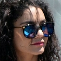 Vanessa Hudgens Sister Nua