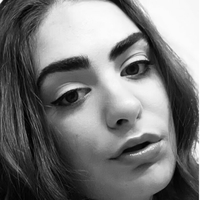 Veronica Correia Nua