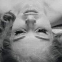 Vicki Carbe Nua