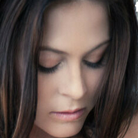 Victoria James Nua