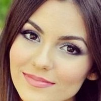 Victoria Vega Nua