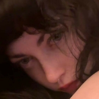 Violet Grohl Nua