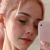 Violet Sterling AI Nua