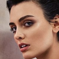 Wallis Day Nua